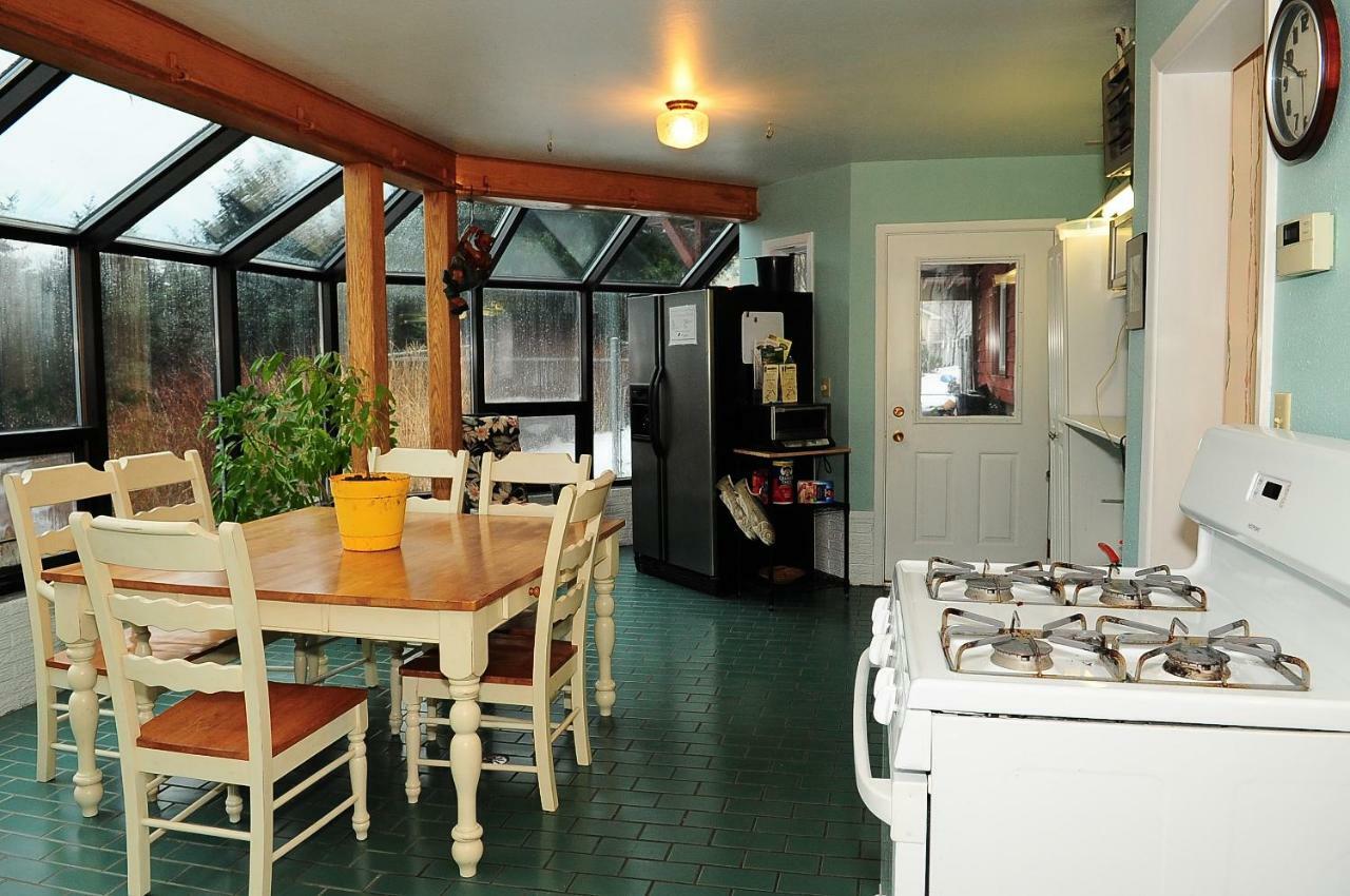Cranky Crow Bed & Breakfast Kodiak Dış mekan fotoğraf