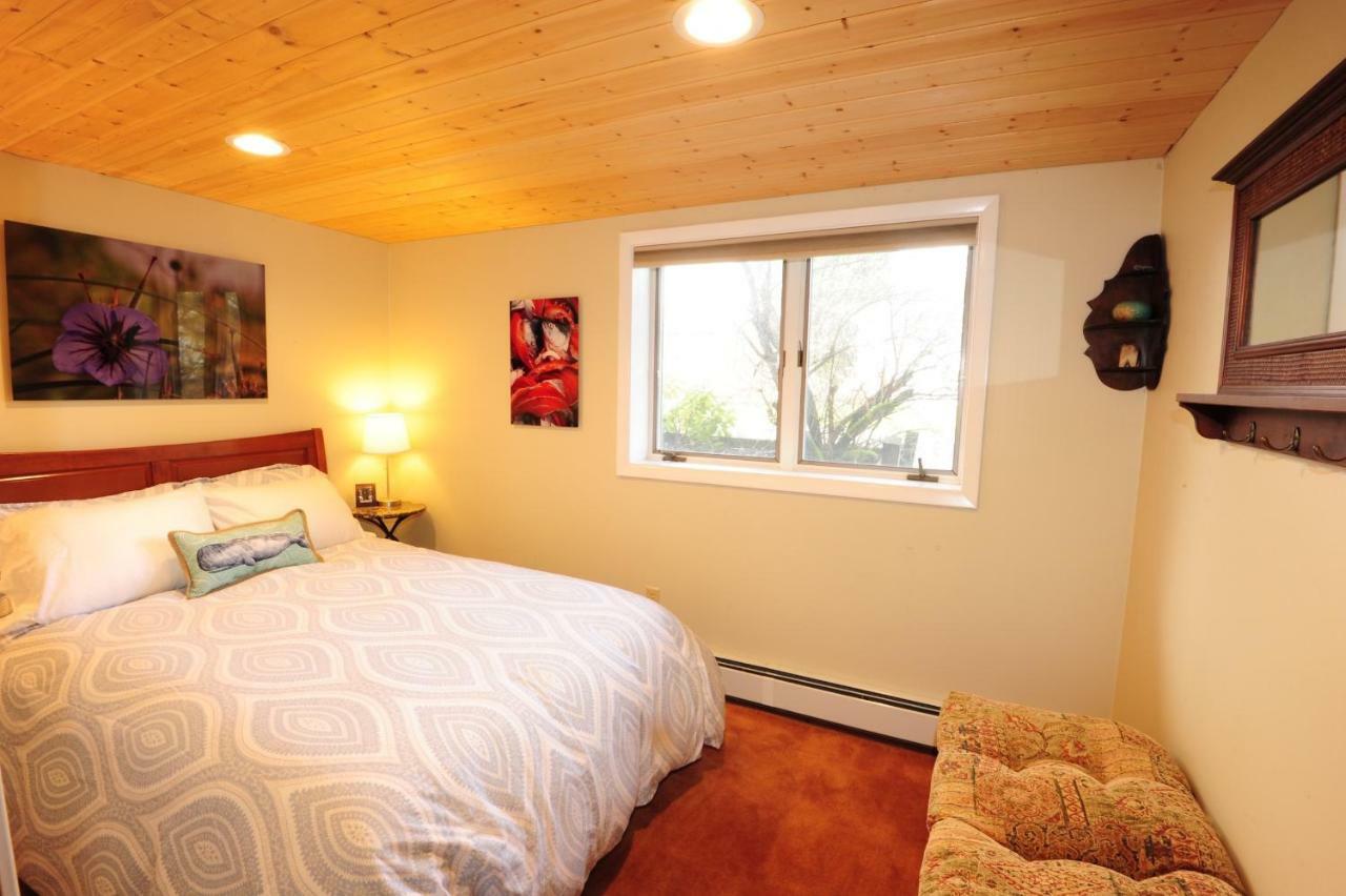 Cranky Crow Bed & Breakfast Kodiak Dış mekan fotoğraf
